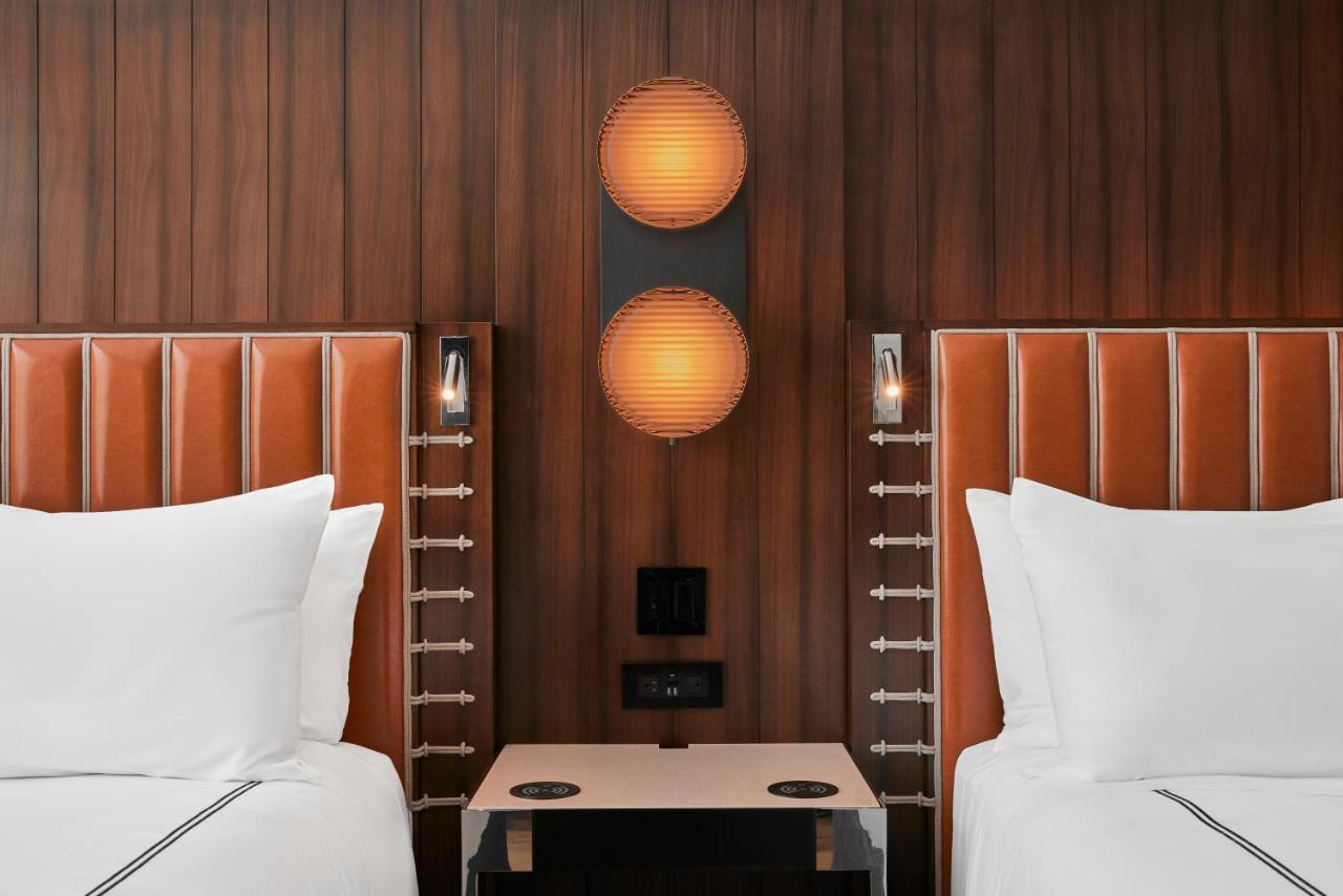 Hotel The Godfrey Detroit, Curio Collection By Hilton Exteriér fotografie