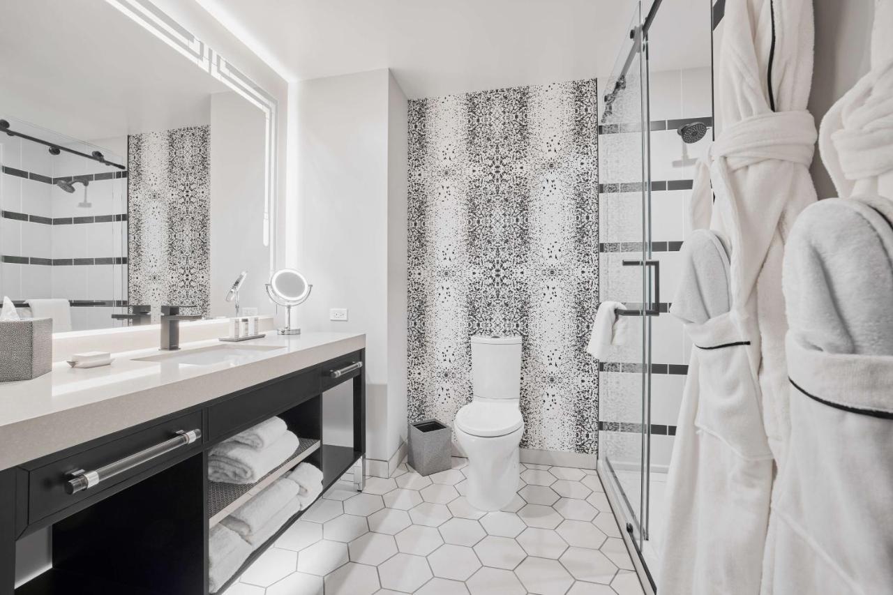 Hotel The Godfrey Detroit, Curio Collection By Hilton Exteriér fotografie