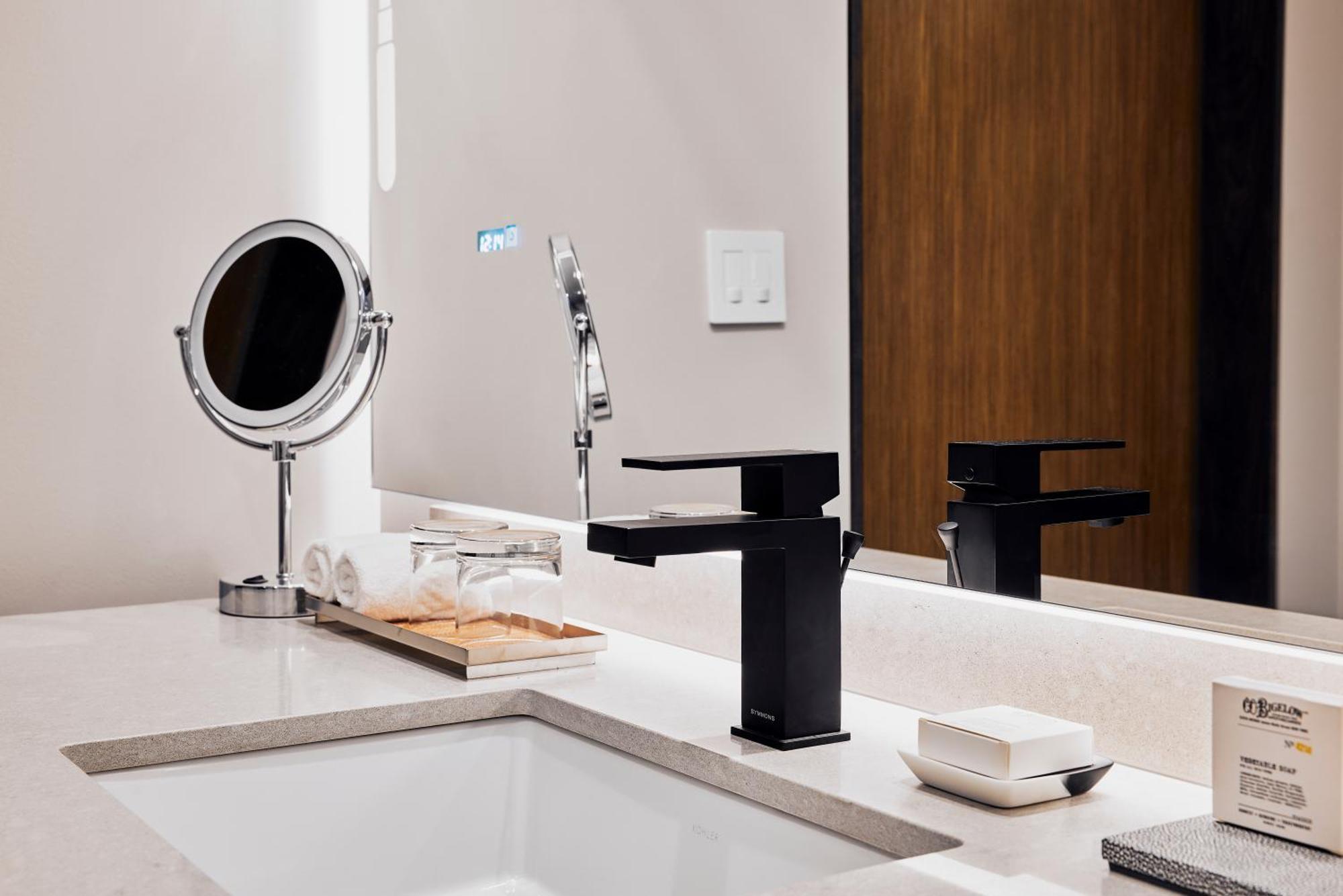 Hotel The Godfrey Detroit, Curio Collection By Hilton Exteriér fotografie